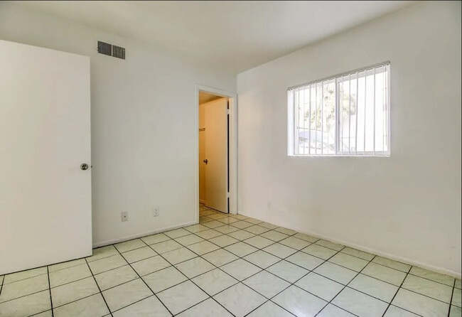 Building Photo - The Onyx