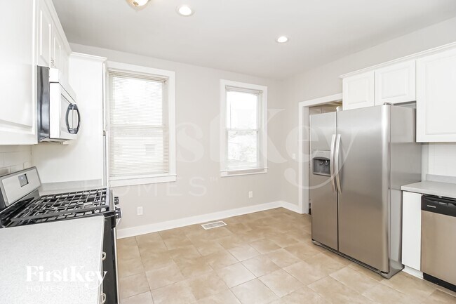 Foto del edificio - 3312 Bloomfield Ave SW