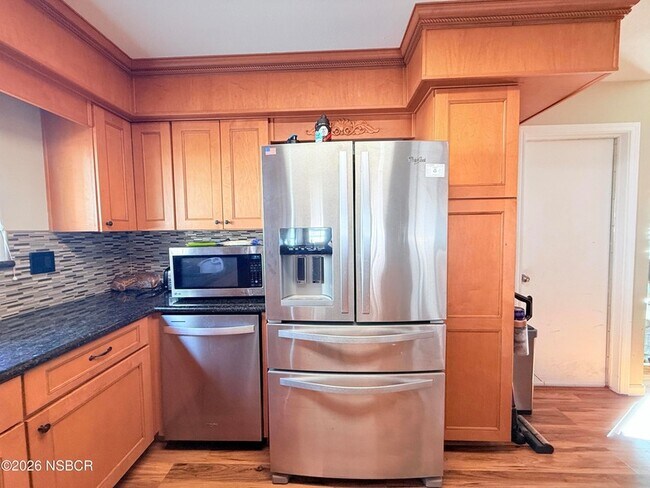 Foto del edificio - 4031 Hillview Rd