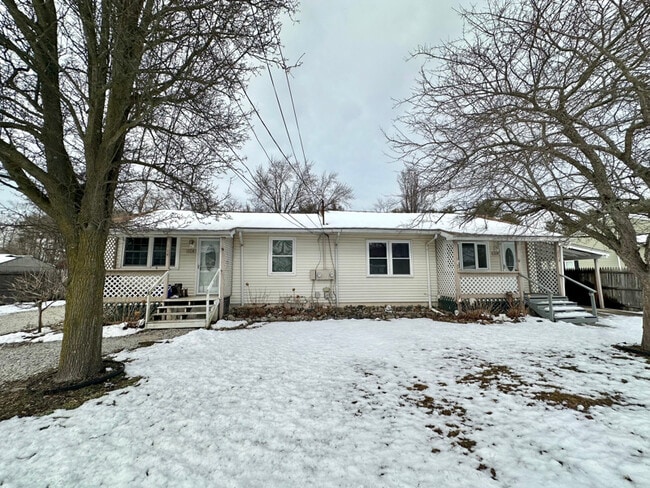 Building Photo - 114 Melini Ave