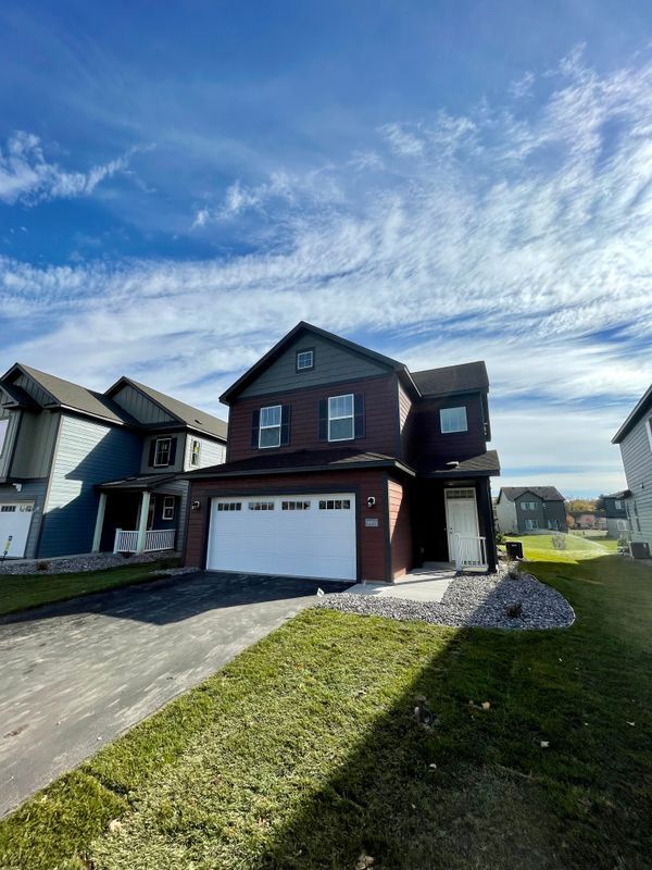 Foto principal - 9955 Bluebird St NW