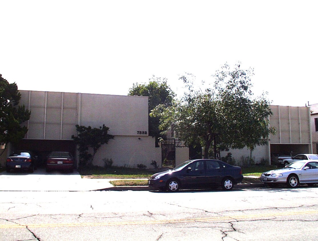 Building Photo - 7328-7332 Tujunga Ave