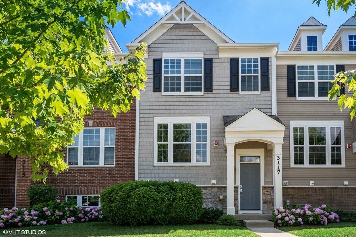 3117 Coral Ln, Glenview, IL 60026 Townhome Rentals in Glenview IL