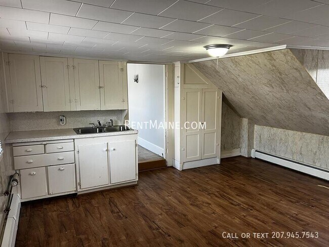 Foto del edificio - 445 Main St