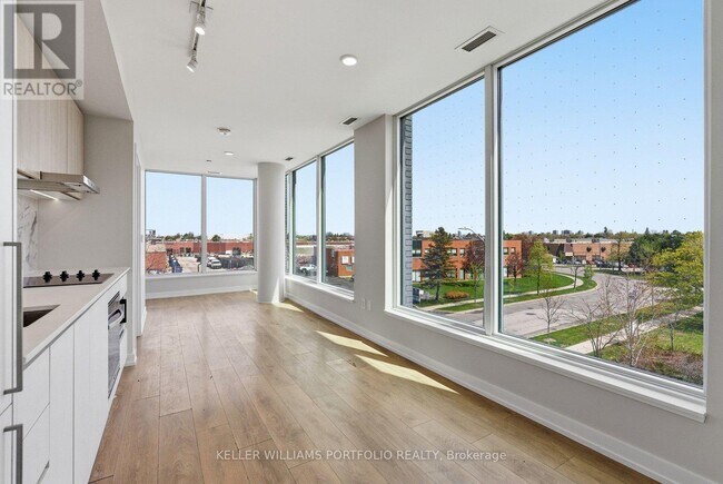 Building Photo - 1100 Sheppard Ave W