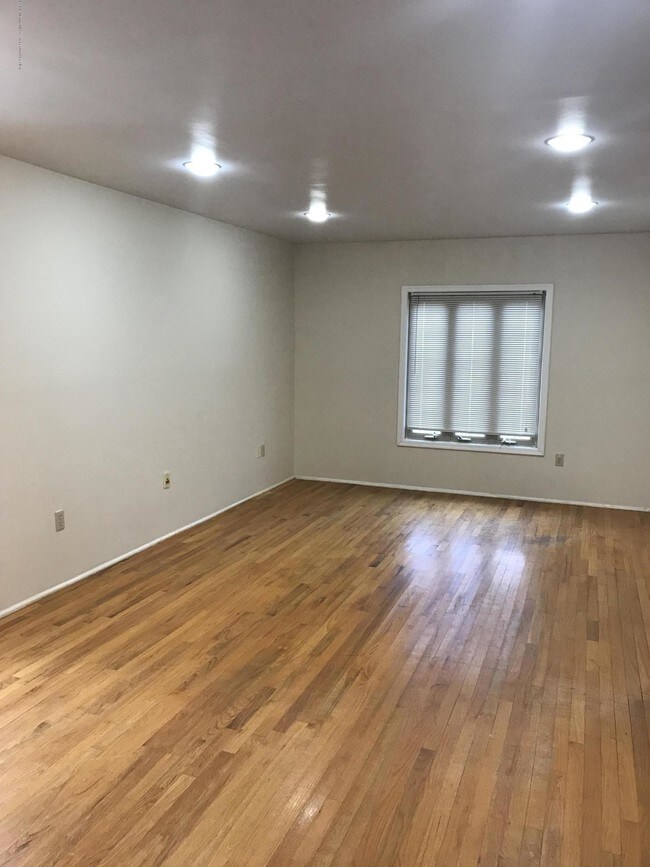Foto del edificio - 26 Fieldcrest Way