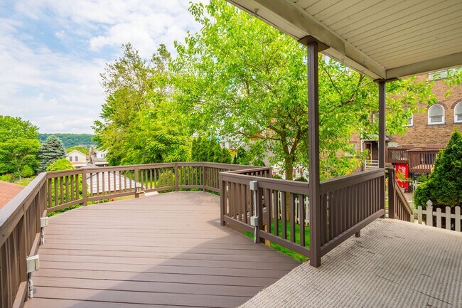 Foto del edificio - Available April 1st! Beautiful 3-Bedroom Home in Clairton!