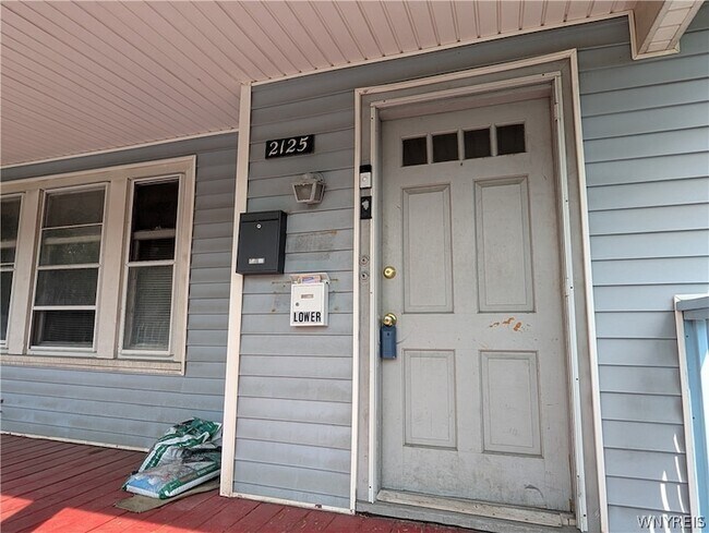 Foto del edificio - 2125 Niagara St