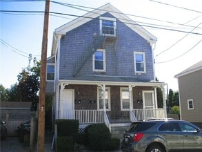 Building Photo - 15 Webster St