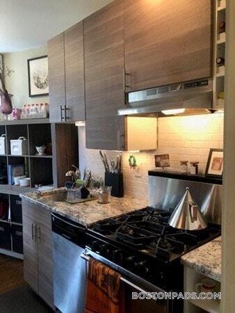 Building Photo - 122 Riverway