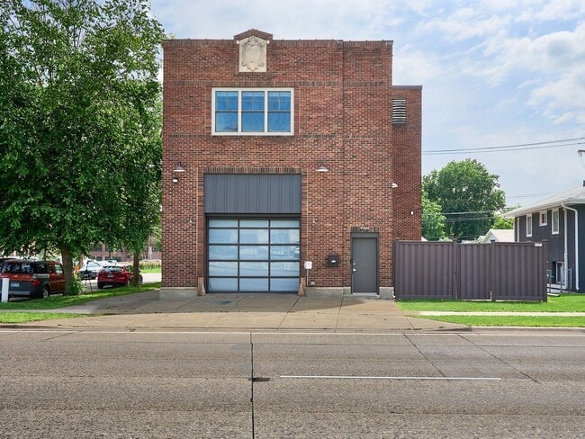 Building Photo - Unique and Upscale 4 Bedroom Converted Fir...