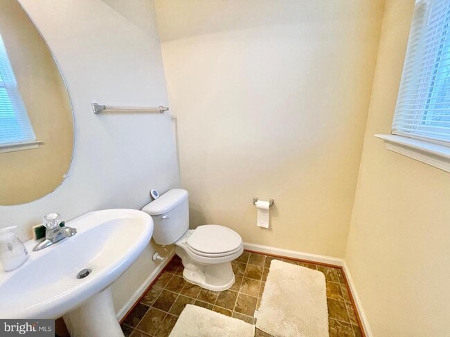 Foto del edificio - 155 Short Branch Rd