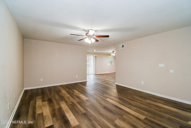 Building Photo - 1349 Eagle Cove Rd