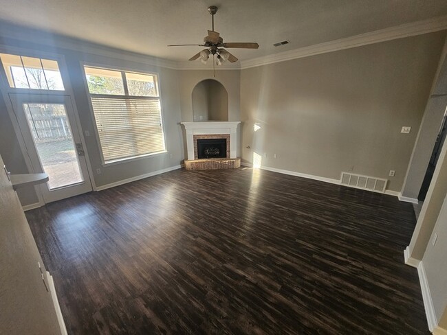 Building Photo - 6309 Acree Ln