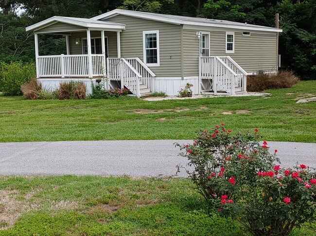 Photo - 2205 Martin Rd House