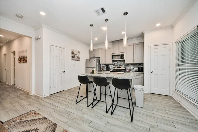 Foto del edificio - 7980 Ethel St