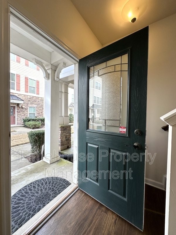 Photo - 504 Sloane St Apartment