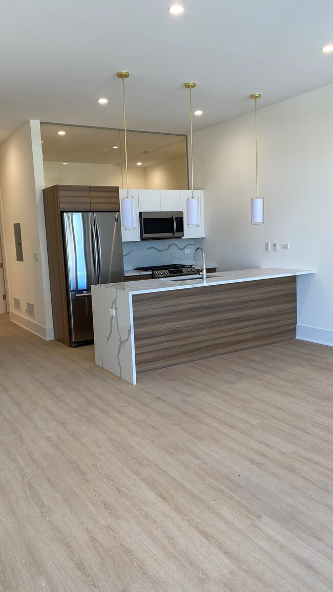 Kitchen - 157 W North Ave