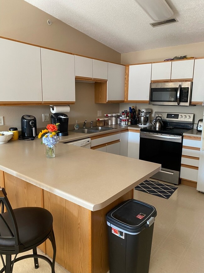 Building Photo - 50 Zeller Crossing Unit 309