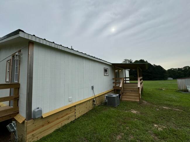 Foto del edificio - 5723 Atwood Rd