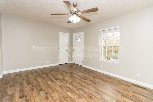 Foto del edificio - 3629 Thrushwood Dr