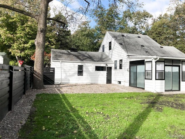 Building Photo - 30706 Everett St