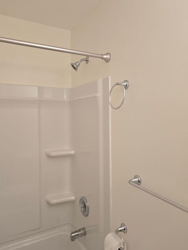 Building Photo - 77 Juniper Rd