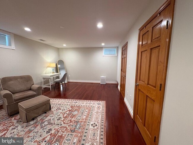 Building Photo - 38 Cherry Hill Dr