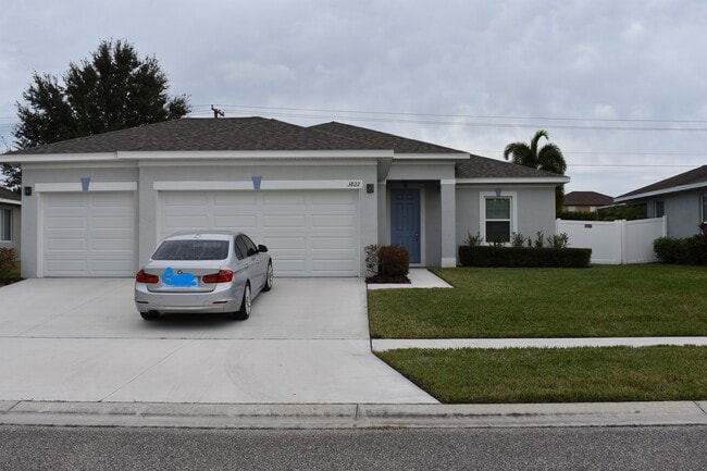 Building Photo - 3822 Milflores Dr