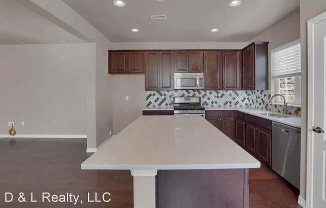 Building Photo - 3 br, 3 bath House - 8937 Bella Flora Hts