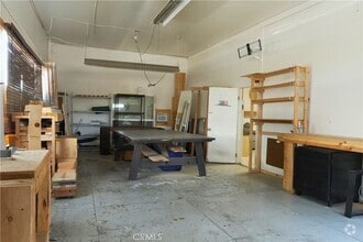Building Photo - 1641 S Longwood Ave