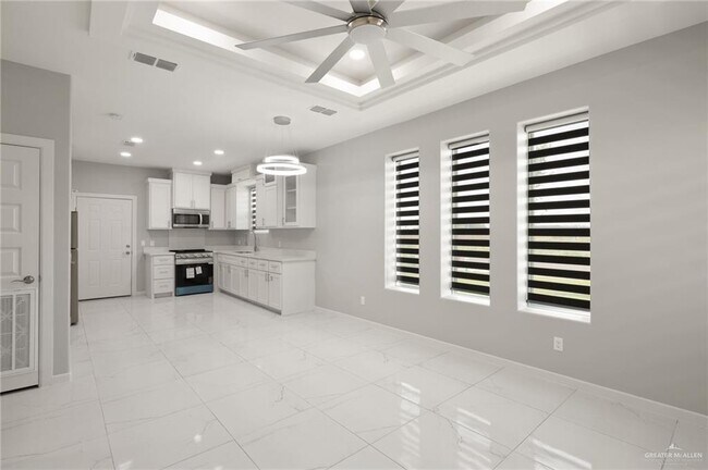 Foto del edificio - 1118 Country Club Drive