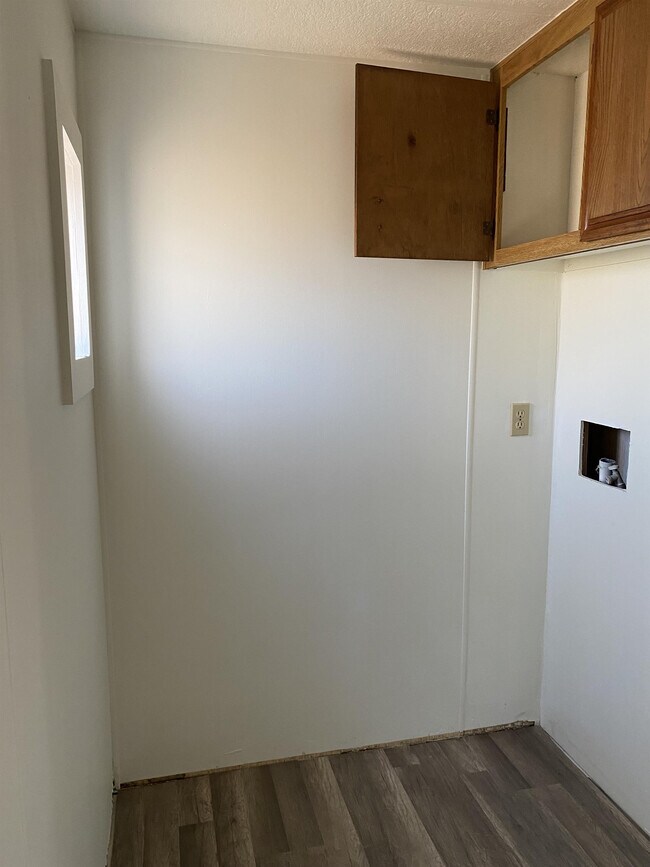 Building Photo - 13921 County Rd 3499
