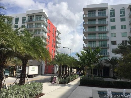 Foto principal - 7825 NW 107th Ave