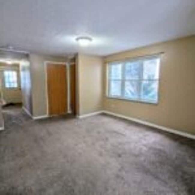 Building Photo - 2955 Exeter St