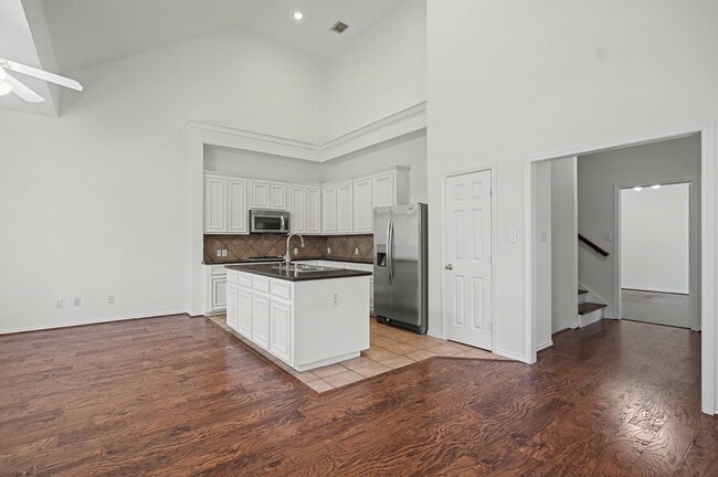 Foto del edificio - 2416 Charleston St