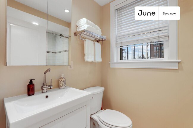 Foto del edificio - 1845 Burke St SE