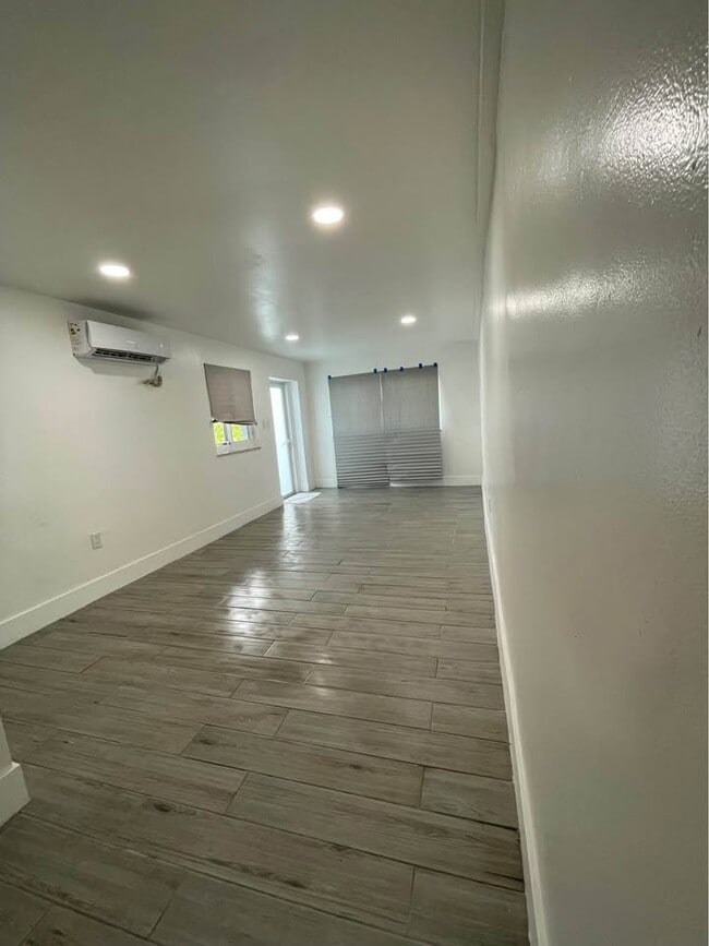 Foto del edificio - 1424 SW 92nd Pl