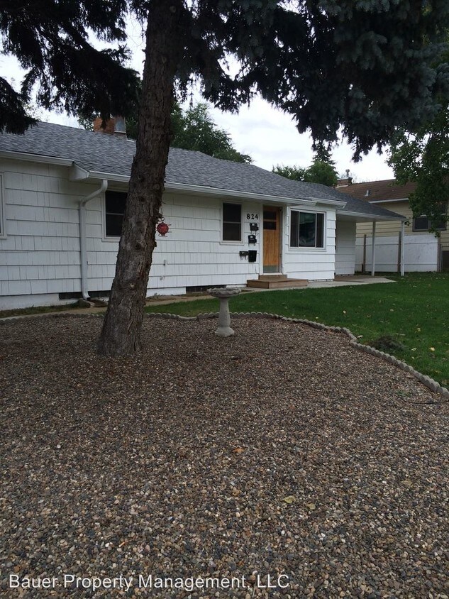 Primary Photo - 824 3rd Ave W
