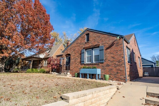 Foto del edificio - 3 Bed / 2 Bath Near Cherry St!