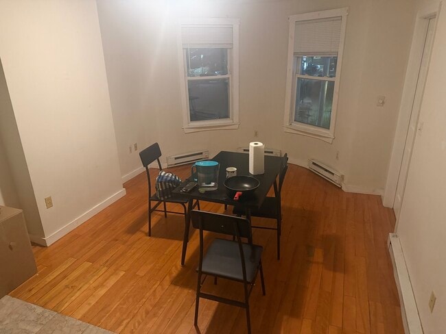 Building Photo - 104 Hammond St