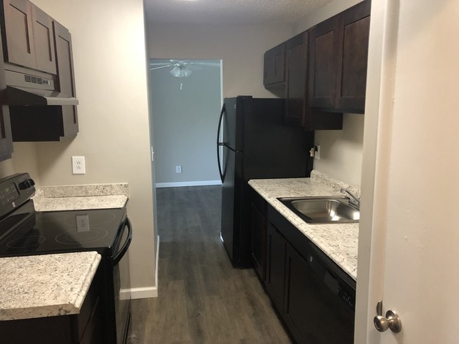 Building Photo - The Reserve at Opelika