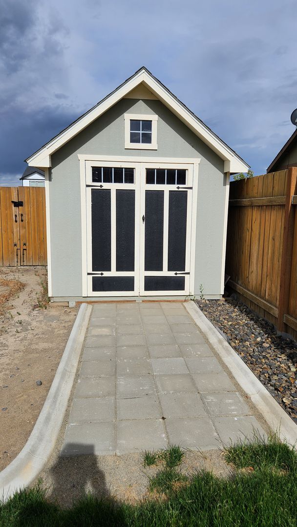 Building Photo - 3 bedroom 2.5 Bath house near Park Orchard...