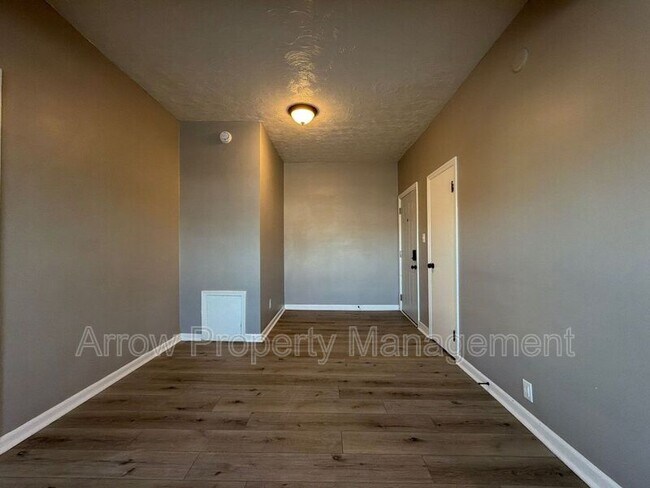 Foto del edificio - 1645 E Street