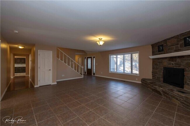 Building Photo - 20 Daviot Ln