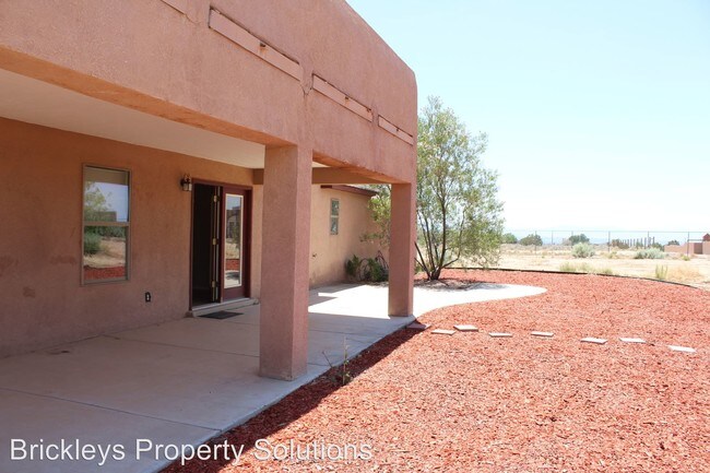 Building Photo - 4 br, 3 bath House - 105 Alero Cir NE