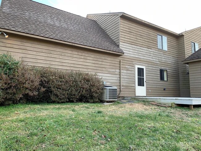 Foto del edificio - 1012 Amber Ridge Rd