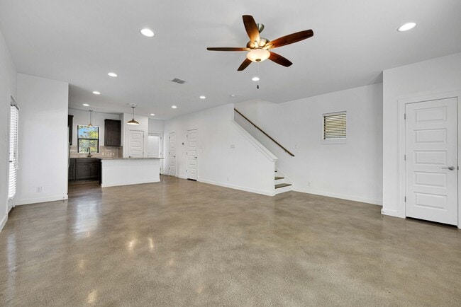 Building Photo - 1162 N Olive St
