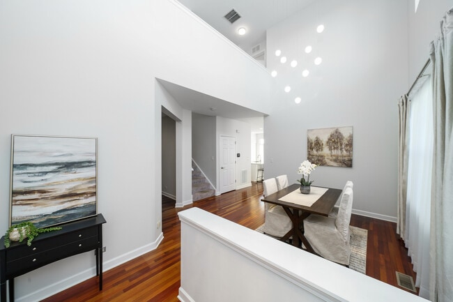 Foto del edificio - 2930 Glacier Way