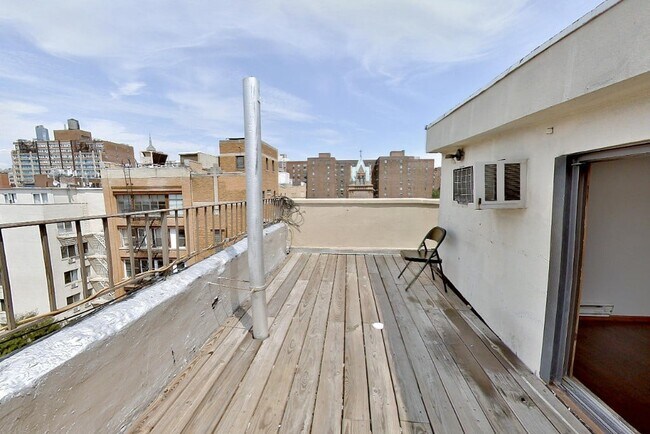 Foto del edificio - 410 E 13th St